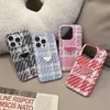 Lekkie luksusowe eleganckie obudowę telefoniczne Apple Phone14promax Women Cellphone Case13Pro haftowane dzianinowe łata połowa pakietu 12 twardych okładek