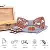 Noeuds papillon en bois BowTie Mouchoir Set Noeud papillon en bois pour hommes avec boutons de manchette Design floral Boîte en bois Mode Nouveauté hommes cravates 230619