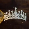 Hårklipp lyx cz tiaras vintage crystal pageant party kärlek krona för kvinnor brud bröllopstillbehör smycken