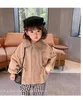 Jackor 2023 Baby Boys Girls Trench Rockar Fashion Cool Kids Spring Autumn Cotton Barn Birthtwear Clothes