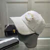 Varm sommar Designer För Man Kvinna Klassisk bollhatt Toppkvalitet Golf män baseballkeps broderi Mode damkeps Fritidssport Bucket Hat