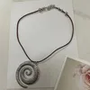 Heiße verkaufende Spiral-Anhänger-Halskette, böhmischer Retro-einfacher Ethno-Stil, Legierungs-Lederseil-Schmuck