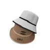 High-end Contrast Colour Letter Mark Cappello di paglia Summer Outdoor Sun Hat Face Piccolo ed elegante Bucket Cappelli da donna