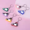 Creative Mini PVC Sneakers Keychains For Men Women Gym Sportskor Keychain Handbag Chain Basketball Shoe Nyckelhållare Bulkpris 3oe3