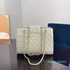 2023 nova bolsa de compras feminina bolsa de praia de ombro único crossbody padrão de campainha simples bolsa de marca clássica bolsa de moda lazer viagens