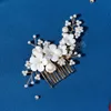 Fiore in ceramica Pettini per capelli Moda per matrimoni Perle d'acqua dolce Colore bianco Gioielli Copricapo Forcine per donne Barrettes Tiara