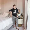 Dames Nachtkleding Zwart Casual Print 2 STUKS Vrouwelijke Pyjama Set O-hals TopPant Ijs Zijde Nachtkleding Lente Zomer 3/4 mouw Homewear Ruimvallend