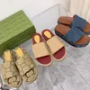 Slippers مصمم ملونة منصة النسائية الأزياء متوسطة الكعب 55 مم القماش صندل 36-42 مع