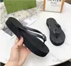 Slippare Fashion Outdoor Designer Ladies Flip Flops Simple Youth Slides Moccasin Shoes Lämpliga för vårens sommar- och hösthotell Shops andra platser Babiq05