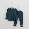 Ensembles de vêtements 2023 infantile enfants bébé filles garçons vêtements de nuit pull à manches longues haut t-shirt pantalon 2 pièces tenues de couleur bonbon 1-7Y