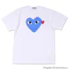 Jouez à la chemise CDG Shirt Commes Shirt Top Quality 24SS Couple Designer Tee T-shirts Men's CDG Com des Garcons Little Red Heart Play T-shirt White Mens Medium Tee BG 979