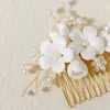 Fiore in ceramica Pettini per capelli Moda per matrimoni Perle d'acqua dolce Colore bianco Gioielli Copricapo Forcine per donne Barrettes Tiara