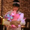 Animaux en peluche en peluche 1 pc 38 cm LED Licorne en peluche Jouets en peluche Light Up Jouets Animaux en peluche Mignon Cheval Jouet Doux Poupée Enfants Jouets De Noël Cadeaux D'anniversaire 230621