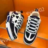 2023 nouveaux Hot Designers Mode Femmes Hommes chaussures de sport Runner chaussures rétro Baskets noir blanc baskets jogging randonnée Baskets