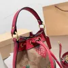 2023-Hot Strawberry Tote Bag Leather Totes WOMAN Luxurys Designers Bags Fashion Designers Handbags Lady Messenger Crossbody Bags Shoulder Bag Wallet