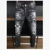 Męskie dżinsy 2023 Modna moda z High Street Denim Tkaninowe spodnie Trend Casual Hole Malowane A383