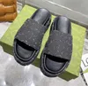 2023 Slipper Womens Fashion Assored Canvas Slides Slies Slies on Slippers Girls 6cm Compled Platfor