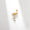 Pins Broschen Ajojewel Italien Emaille Brosche Flamingo Schmuck mit natürlichen Perlen Vogel für Frauen Männer Mode Geschenk 2023 230621