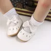 First Walkers Fashion Born Baby Dop Walking Shoes Elegant Leather Princess Shoes Bekväma mjuka gummisulor Non-Slip Walking Shoes 230620