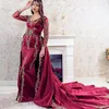 Arabski kaftan Burgundia syrena wieczorowe sukienki z odłączanym pociągiem z przodu rozdzielone długie rękawy satynowe suknie imprezy balowe aplikacje