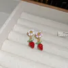 Dungle Küpeler Zarif Sevimli Mor Çiçek Strewberry Drop Küpe Kadınlar için Kore Meyve Pubsel Partisi Mücevher Hediyeleri