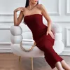 2023 nouveau ins sexy poitrine wrap hanche jupe couleur unie robe plage longue robe robe