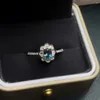 Cluster Rings Colifelove 0,3ct 4mm 5mm Natural Topaz Silver Ring 925 Sterling smycken Fashion Flower With Gemstones