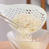 Cucchiaio forato 1pc, scolapasta domestico con manico lungo, per gnocchi e tagliatelle, cucchiaio drenante grande resistente alle alte temperature