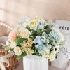 Kwiaty dekoracyjne sztuczne róże jedwabne pionowe przyjęcie weselne dekoracja domowa wysokiej jakości bukiet Fałszywe akcesoria kwiatowe