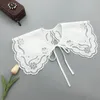 Bow Ties Women Embroidery Fake Collar Shawl Girls Big Lapel Bowknots borttagbar skjorta Neckor Dekoration Blus Fuax Cols