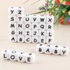 Baby Beißringe Spielzeug Kovict 100 Stück Alphabet Englisch Silikon Buchstaben Perlen 12mm Beißring Zubehör für personalisierte Schnuller Clips Zahnen Spielzeug 230621