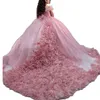 3DフローラルアップリケQuinceaneraドレススウィート16ピンクの肩の花ボールガウンVestidode 15 Anos Long Tulle Princessプロムガウン