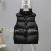 2023 Moda feminina jaqueta de baixo designer marca feminina inverno parka pato branco para baixo colete colete jaqueta bolso jaqueta quente com capuz roupas de rua longa