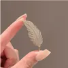 Pins Brooches Luxury Elegant White Crystal Feather Silver Color Alloy Plant Brooch Lady Party Safety Gifts 230621