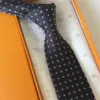 Cravatte Cravatta da uomo con lettera Cravatta in seta Nero Blu Tessuto jacquard Festa Matrimonio Business Moda Design casual con scatola