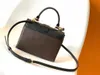 كلاسيكي أعلى جودة مصمم حقيبة حقيبة حقيبة حقيبة حقيبة حقيبة ليدي ماكياج التسوق ماكياج قطري الصليب 4141