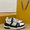 Sapatos casuais de designer de luxo Tênis Trainer em relevo triplo branco rosa céu azul preto verde amarelo denim baixo sobreposições virgil tênis masculino feminino trai s3F6#