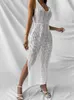 サマービキニカバーアップ女性ロングビーチドレス2023ファッションチュニックホワイトセクシーなスリムニットスプリットかぎ針編みバックレスホローアウト