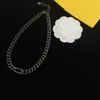 Klassieke high-end populaire vrouwelijke ontwerper brief hanger ketting ketting mode-sieraden feest bruiloft Valentijnsdag verjaardag sieraden geschenkdoos