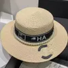 패션 짚 모자 여름 물 진주 편지 마크 큰 챙다 평평한 상단 모자 해변 해변 태양 모자