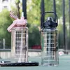 Bouteilles d'eau Bouteille de sport de 2 litres avec paille Hommes Femmes Fitness Outdoor Cold Bottlesc Time Marker Drinkware1 230621