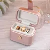 Pochettes à bijoux européenne Super Mini boîte en cuir Pu plaine anneaux stockage voyage Portable filles bijou organisateur étui femmes cadeau d'anniversaire