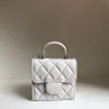 10a Digner 22 Mini Cosmetic Bag Luxury Shoulder Bag Lamb Flap Bag 11cm Hög imitation Crossbody Bag med Box ZC097