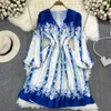 Freizeitkleider 2023 Frühling Herbst Retro-Druck Blaue knielange Kleider Damen V-Ausschnitt Laternenärmel Elastische Taille Schlankes Urlaubs-Strandkleid