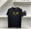 2023 Moda Tişörtleri Erkek Kadın Tasarımcıları Tişörtler Tees Giyim Üstleri Adam Sıradan Göğüs Metter Gömlek Luxurys Giyim Sokak Şortlu Kılıf Giysileri Bur Tshirts M-4XL