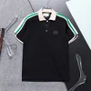 Men Polos de golfe casual 2023 Logotipo de peito de pescoço de verão impressão de manga curta Camisas de ombro listradas coloridas