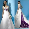 Abiti da sposa bianchi e viola Vita impero Scollo a V Perline Appliques Abiti da sposa in raso Sweep Train Plus Size A Line Abito da sposa286b