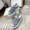 Luxurys Scarpe casual con suola spessa scarpe firmate da donna Sneaker da viaggio con lacci moda donna Scarpe da ginnastica da corsa piattaforma da uomo sneaker da palestra taglia 35-45