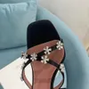 Amina Muaddi ciabattine con cinturino impreziosito da fiori di cristallo Scarpe da sera con strass Scarpe con punta aperta con tacco in raso Cintura incrociata Sandalo con suola di design di lusso da donna