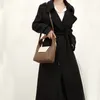 Женская сумочка модная шоу на полумесительском дизайне крючкового дизайна на плечах сумки с кросс -кусочком сумочки кошельки подлинная кожа хорошая качество бесплатная доставка